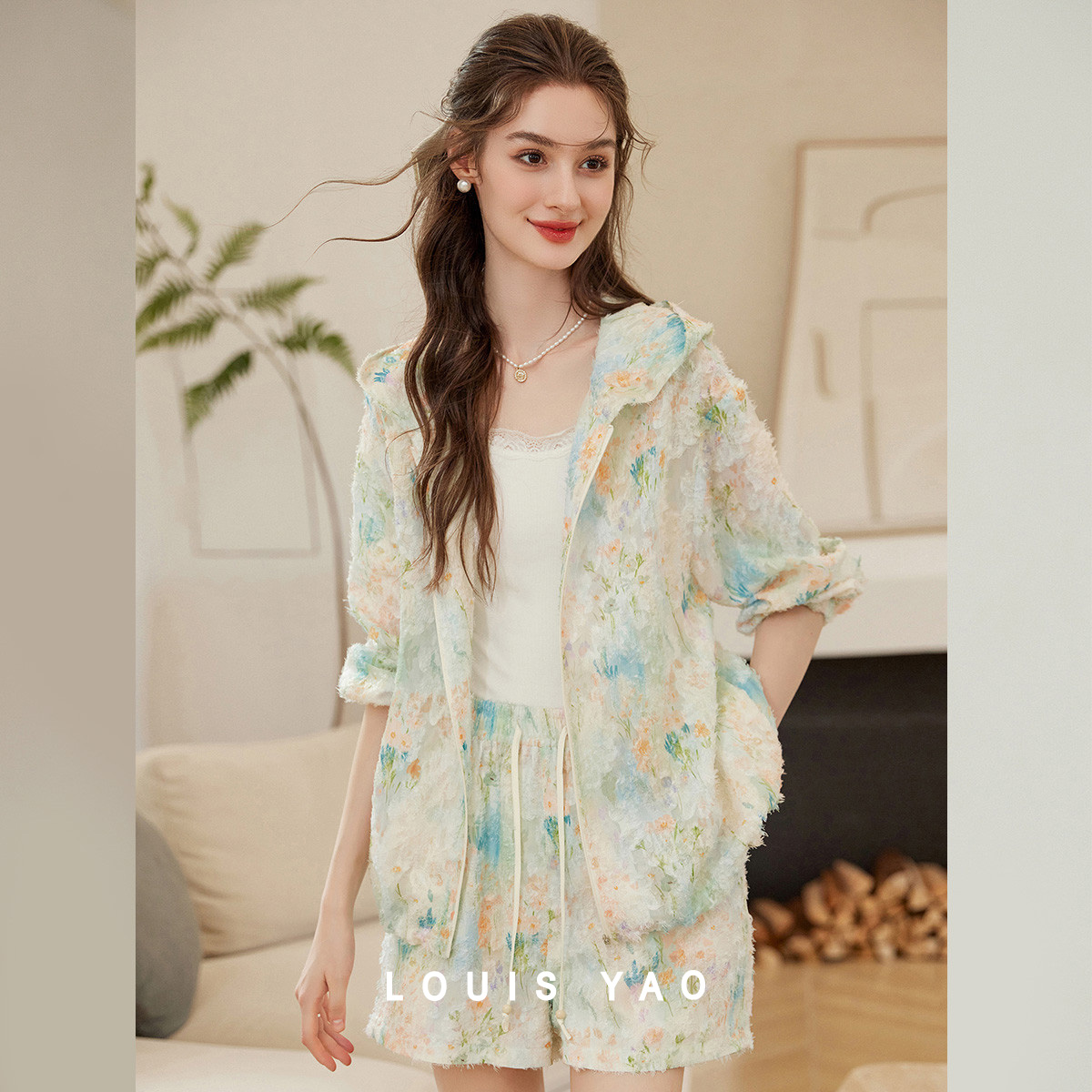 Jackets - طقم نسائي من LOUIS YAO لربيع