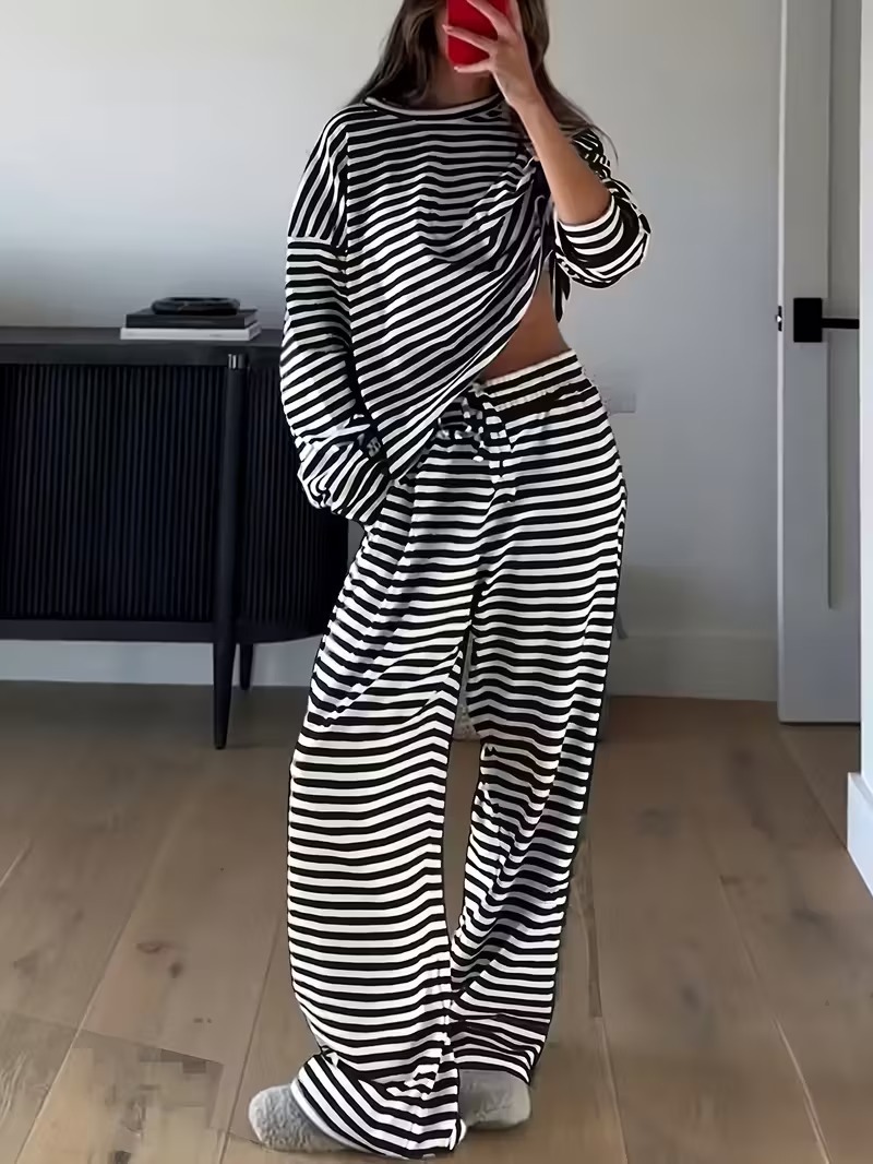 طقم نسائي جديد لخريف وشتاء 202 - مراجعة T-Shirts وسعره