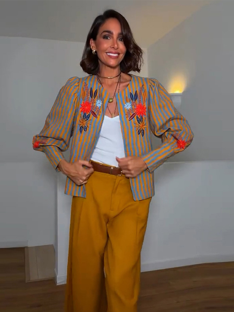 جاكيت نسائي جديد لخريف 2026 مط - مراجعة Jackets وسعره